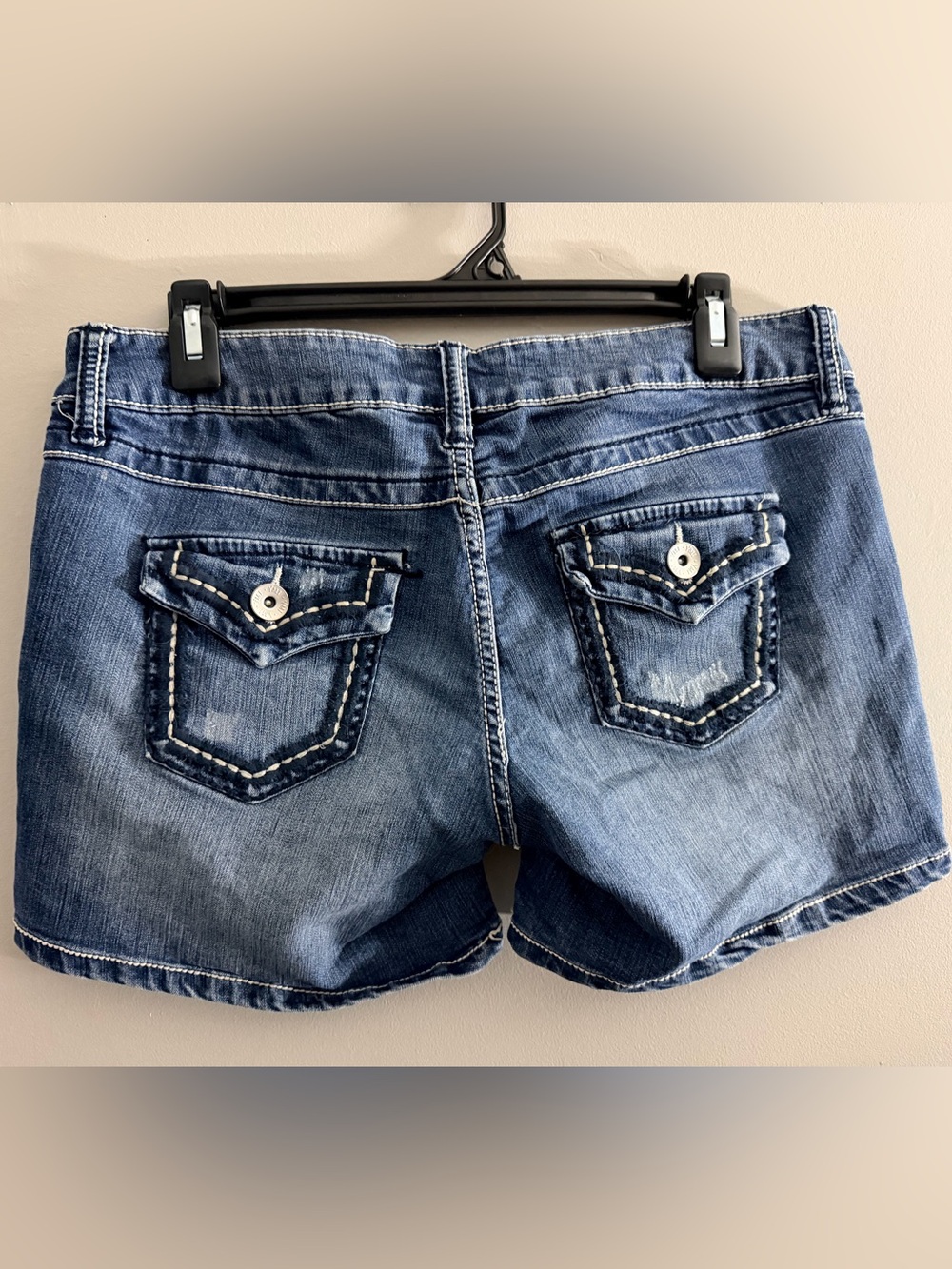 YMI Y2K Jean shorts back pocket detailing